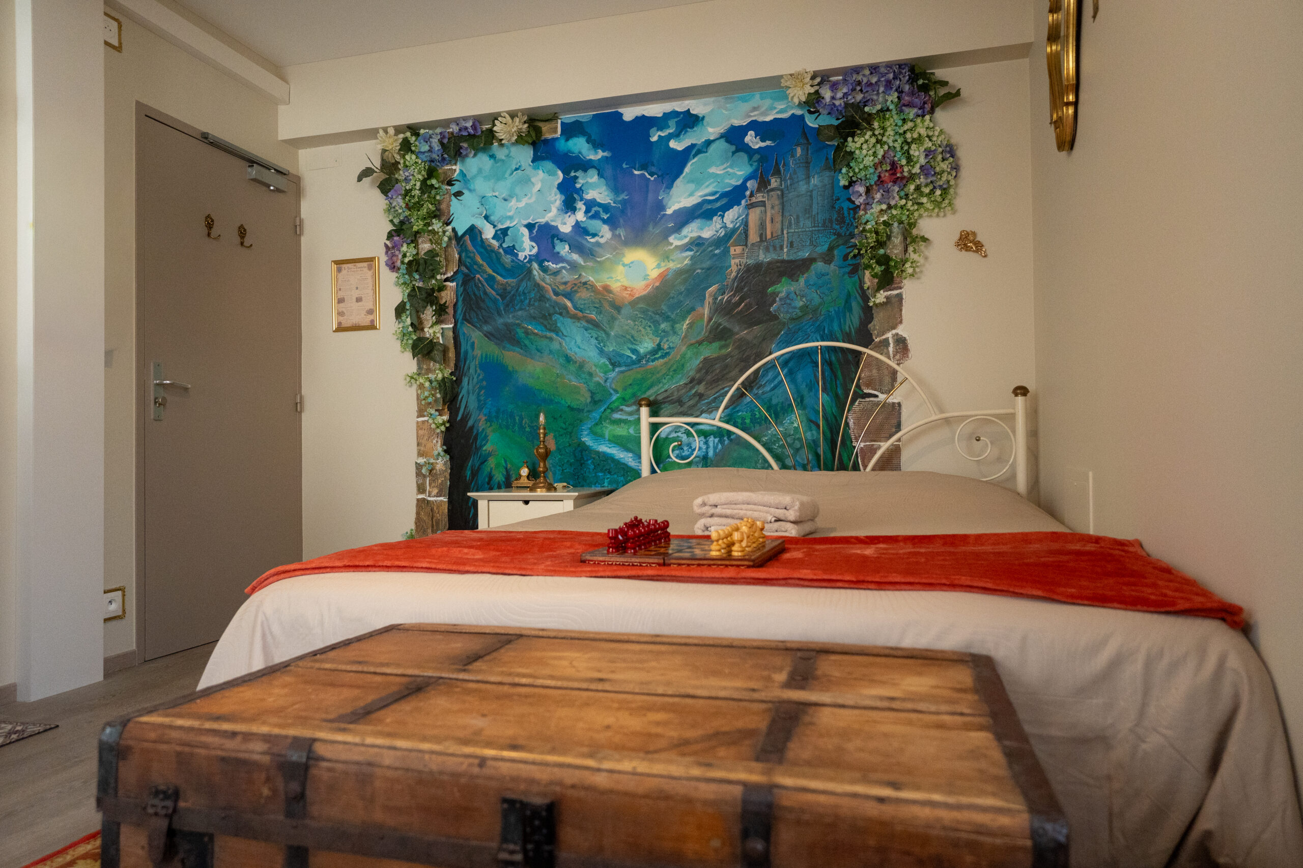 Chambre royale echequier airbnb chateaugiron